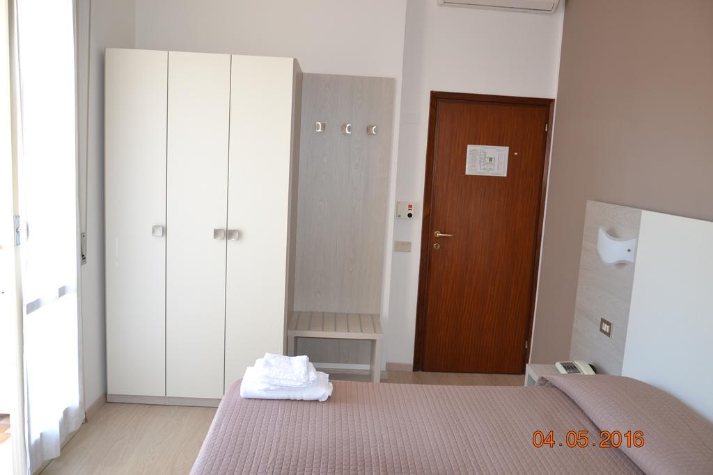Hotel Villa Alberta B&B เชเซนาติโก ภายนอก รูปภาพ