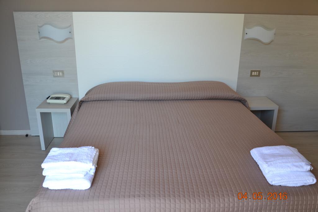 Hotel Villa Alberta B&B เชเซนาติโก ภายนอก รูปภาพ